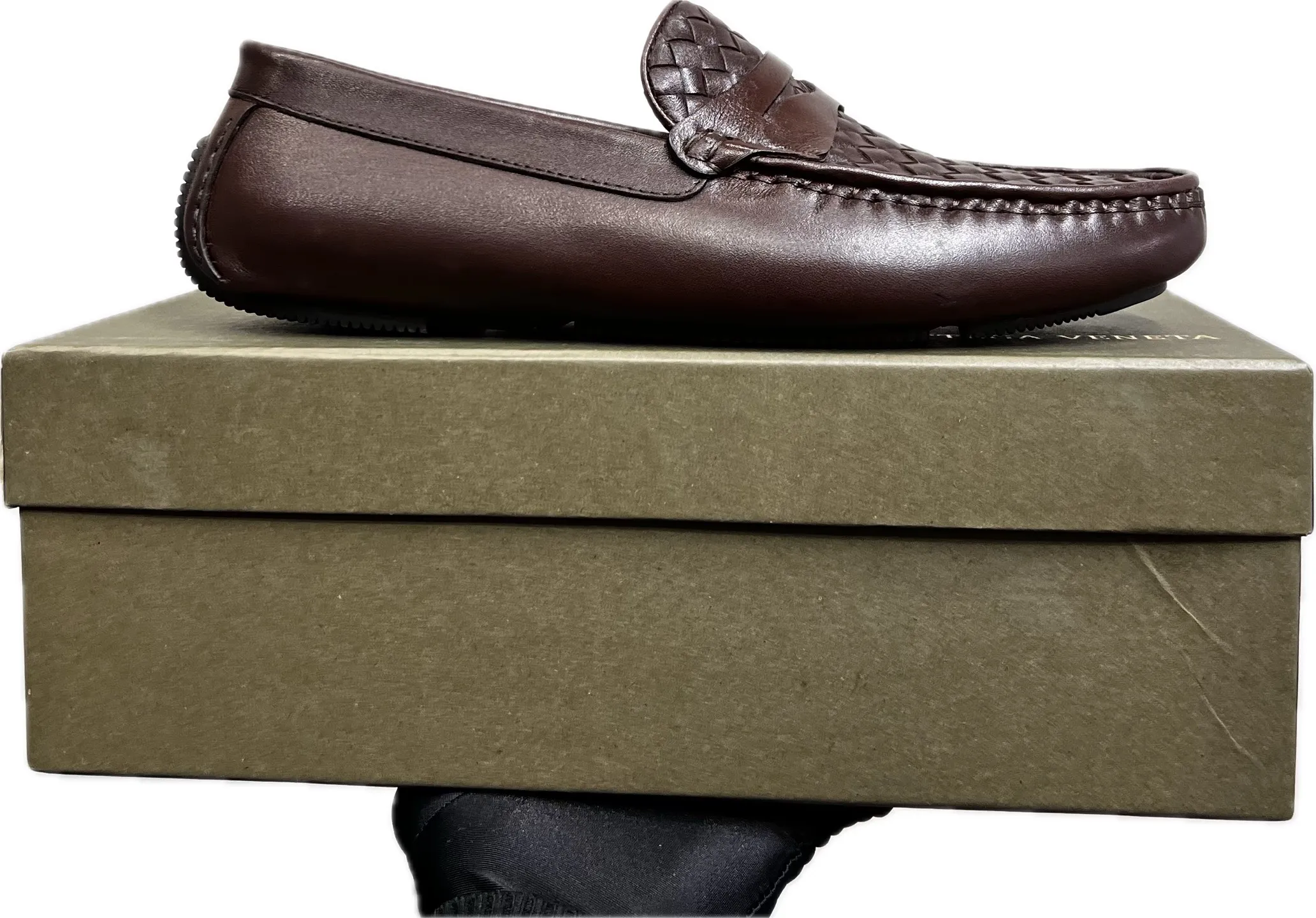 Factory price 480 BV〰️Purely handmade classic men's beanie shoes👉👉driving shoes, slip-on shoes, woven with cowhide imported from Italy, 💕water-dyed cowhide lining, 🔊original outsole, waterproof platform design, comfortable on the feet. A good choice for traveling and driving, two colors available, code number: 38-44, (45 can be customized)